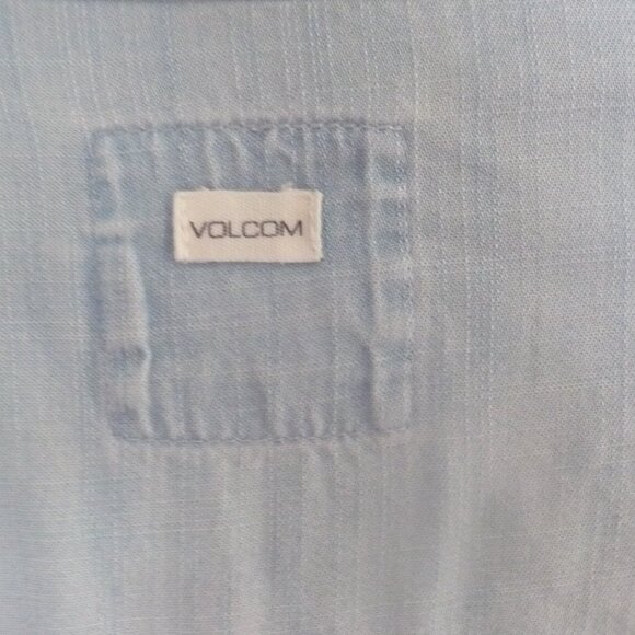 Ladies Distressed Chambray Button-Down Shirt Size XS by Volcom - Picture 6 of 6